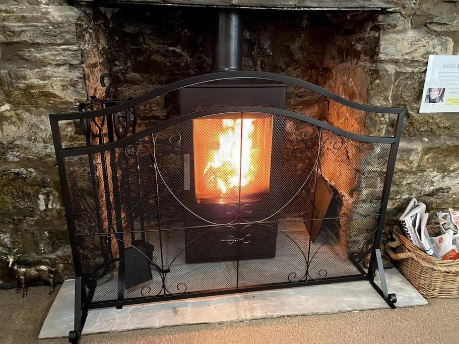 The Cwtch, Log Fire, Sleeps 6, Nr Zip World, Brecon And Bike Park Wales Villa Aberdare Exterior photo