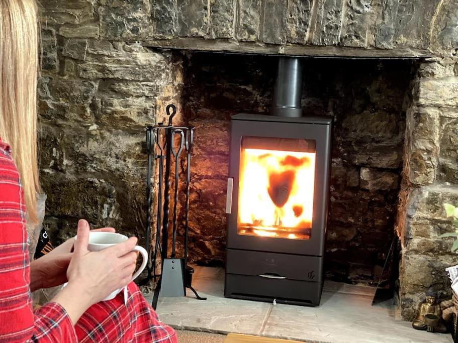 The Cwtch, Log Fire, Sleeps 6, Nr Zip World, Brecon And Bike Park Wales Villa Aberdare Exterior photo