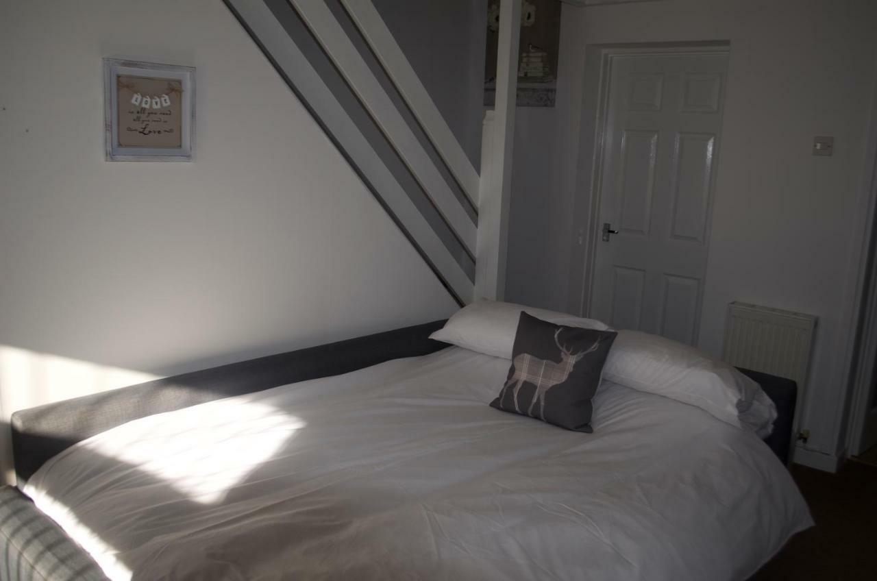 The Cwtch, Log Fire, Sleeps 6, Nr Zip World, Brecon And Bike Park Wales Villa Aberdare Exterior photo